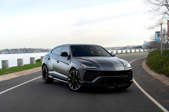 Lamborghini Urus Gray Rental in Las Vegas